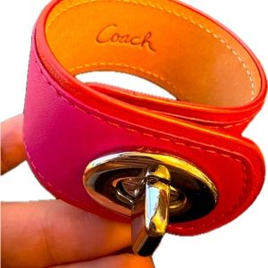 Never Worn: Coach